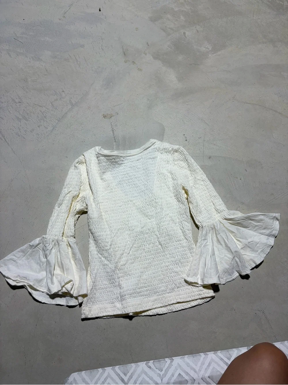 Anthropologie cream Bell Sleeve Scoop Neck Top small